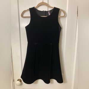 Girls Xhilaration sleeveless black velour scuba dress, size L 10/12